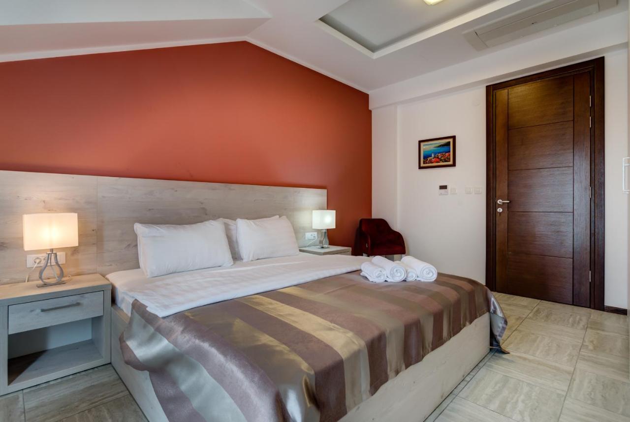 Riva Residence Ðenovići Екстериор снимка