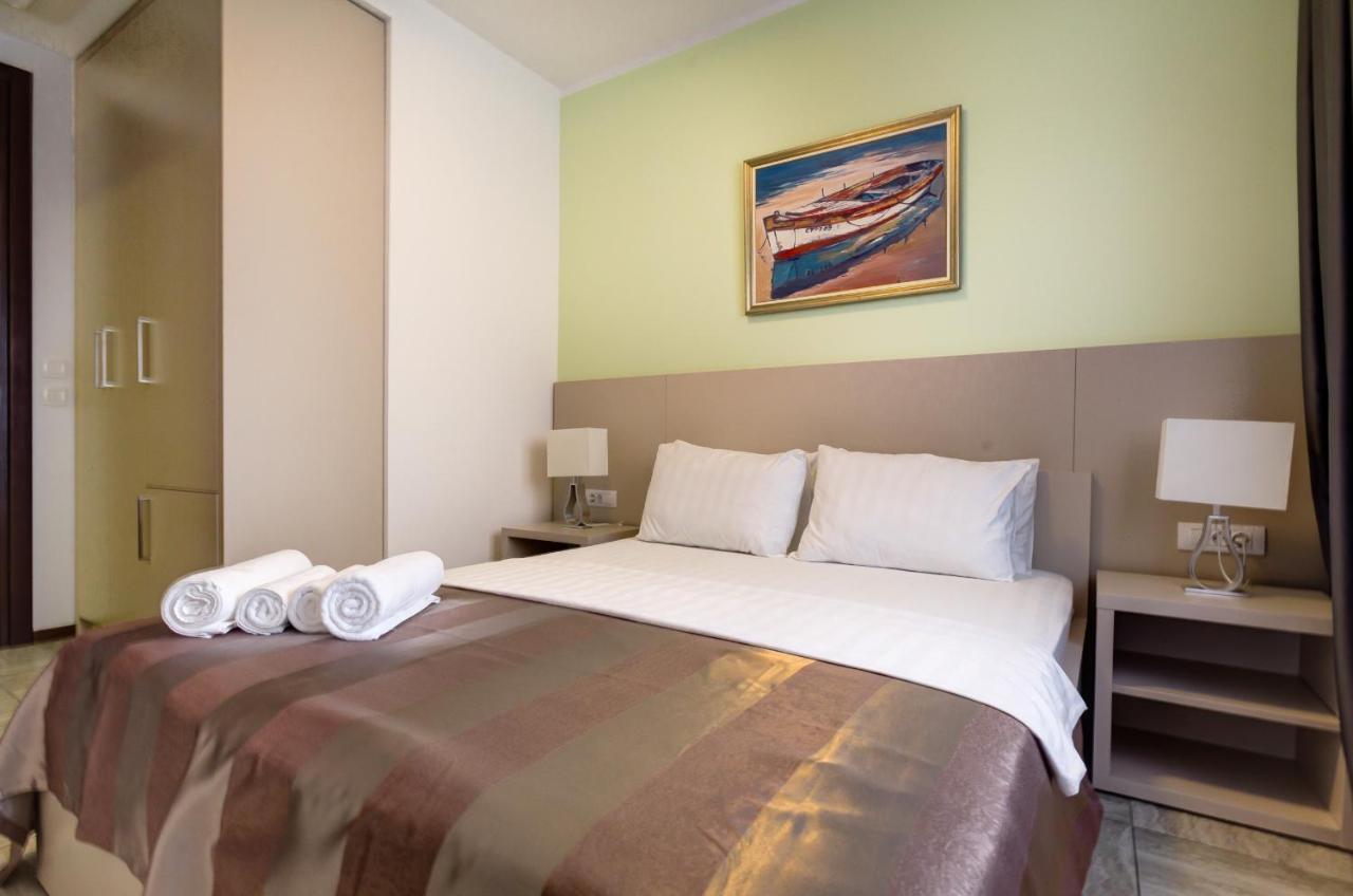 Riva Residence Ðenovići Екстериор снимка